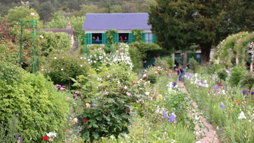 A view of Monet’s house at Giverny from the gardens.